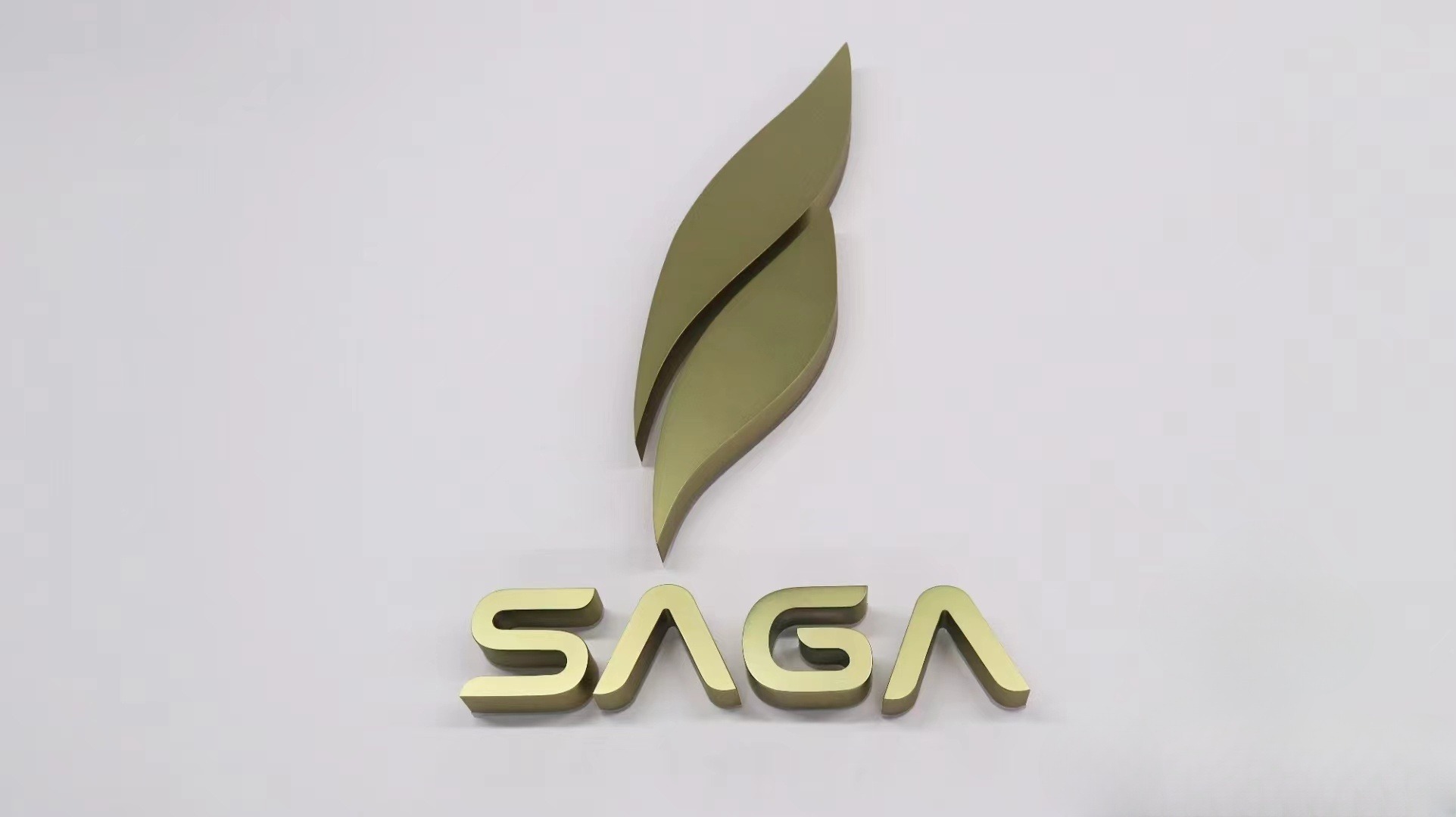 Halolit Channel Letters | Mirror Stainless Steel | Champagne Gold